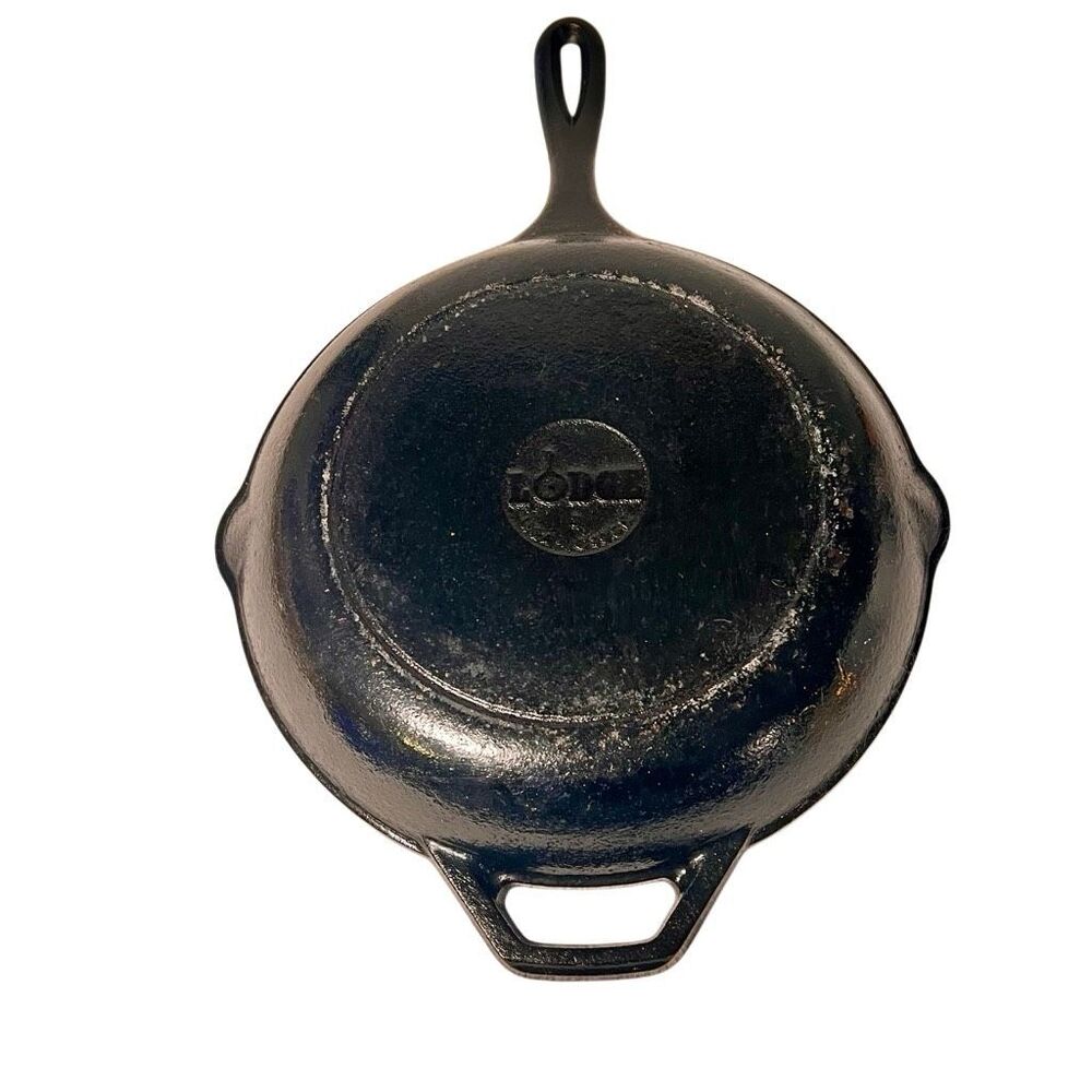 Vintage Lodge Cast Iron Skillet 10” W/Raised Logo & Assist Handle